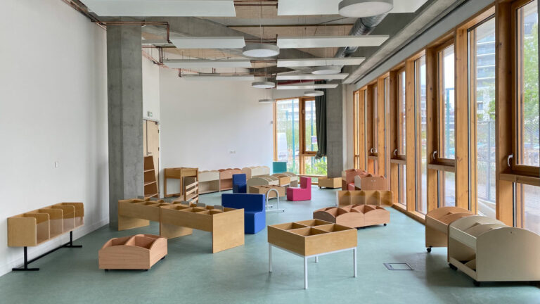 Lire la suite à propos de l’article Nouvelle école Joliot-Curie : rénovation du mobilier de la bibliothèque